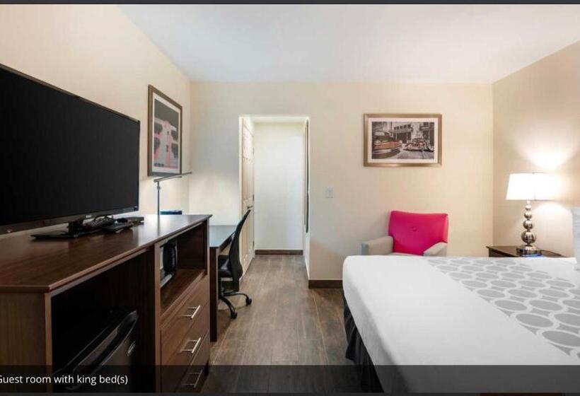 스탠다드 룸, Rodeway Inn Near Hollywood Beach