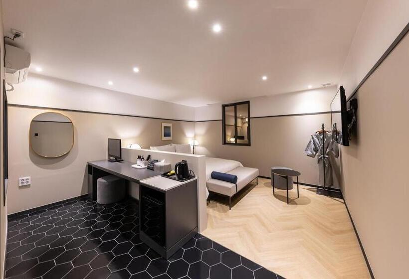 디럭스 룸, Brown Dot Hotel Seong Seo
