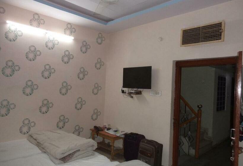 חדר אקונומי יחיד, Budget Accommodation Near Station Road