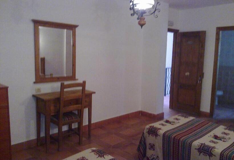Номер Стандарт, Pensión Restaurante Venta El Molino