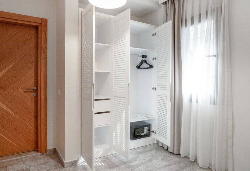 Люкс, Dorman Suites