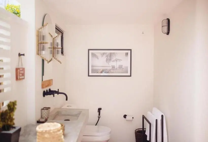 Suite, Abode Ahangama