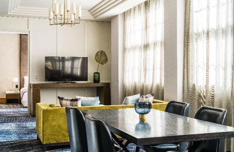 キングサイズベッドのスイートルーム, Staybridge Suites Lafayette, An Ihg
