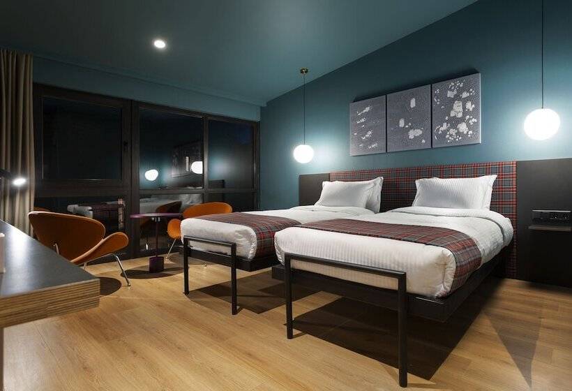 اتاق سوپریور, Zeg