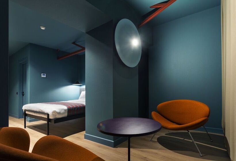 اتاق سوپریور, Zeg