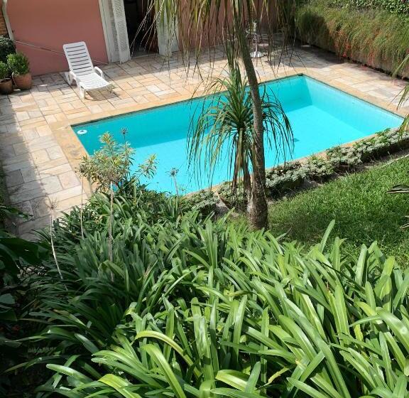 Люкс Вид на Бассейн, Villa Violeta