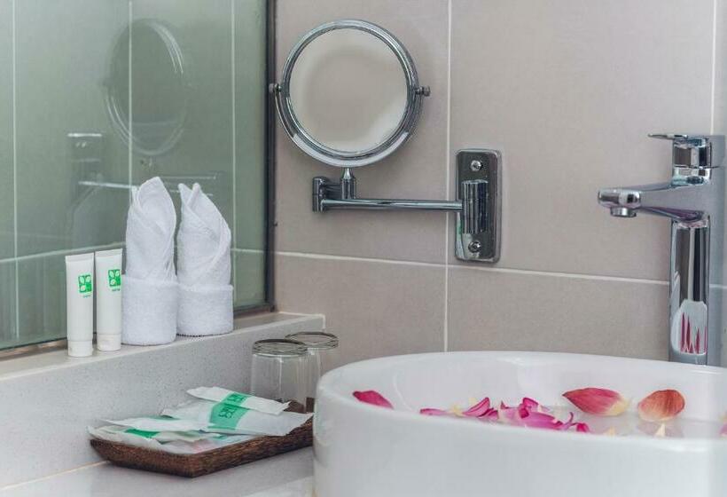 اتاق لوکس با بالکن, Molito Blanc Postel