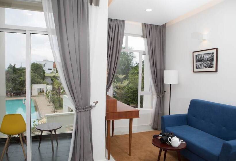 اتاق لوکس خانوادگی, Molito Blanc Postel