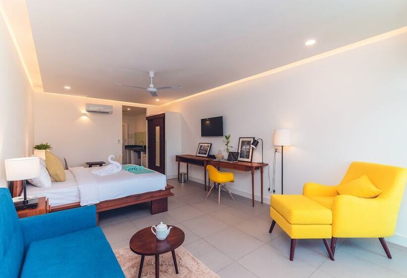 اتاق سوپریور با تخت دو نفره بزرگ, Molito Blanc Postel