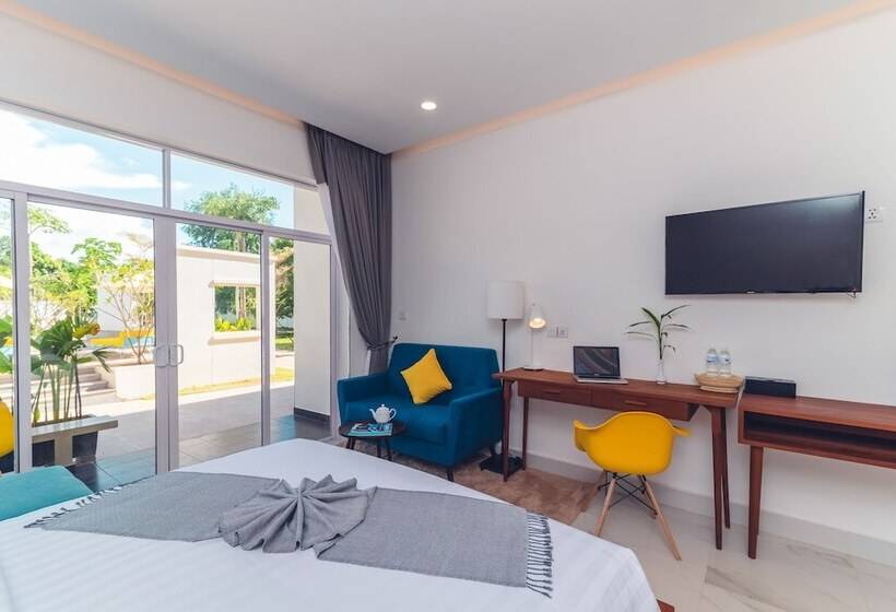 سوییت لوکس, Molito Blanc Postel