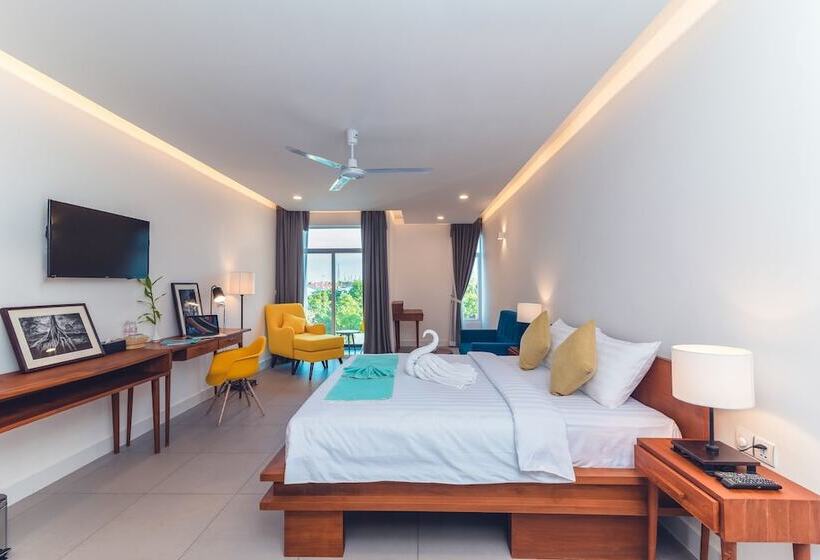 سوییت لوکس, Molito Blanc Postel