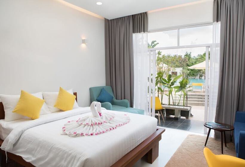 سوییت لوکس, Molito Blanc Postel