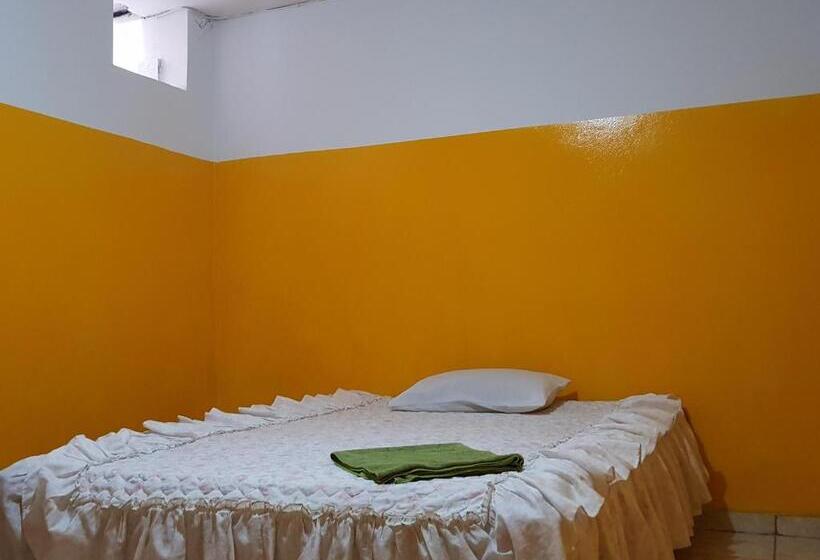 اتاق لوکس, Hospedaje Jacaranda