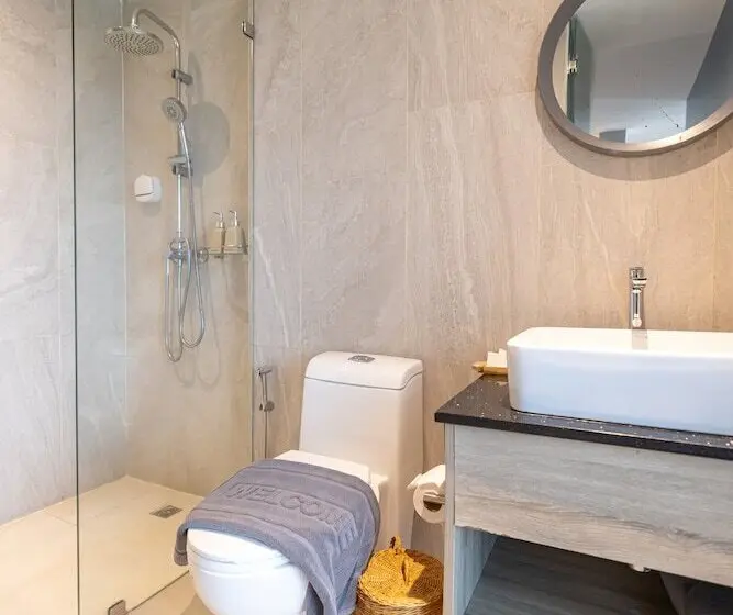 Familjesvit, Antiya Hotel Phuket