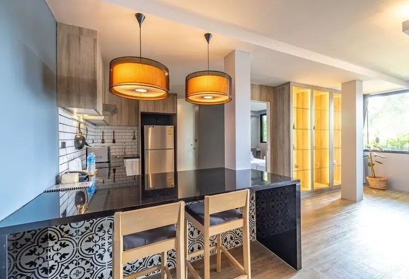 Familjesvit, Antiya Hotel Phuket