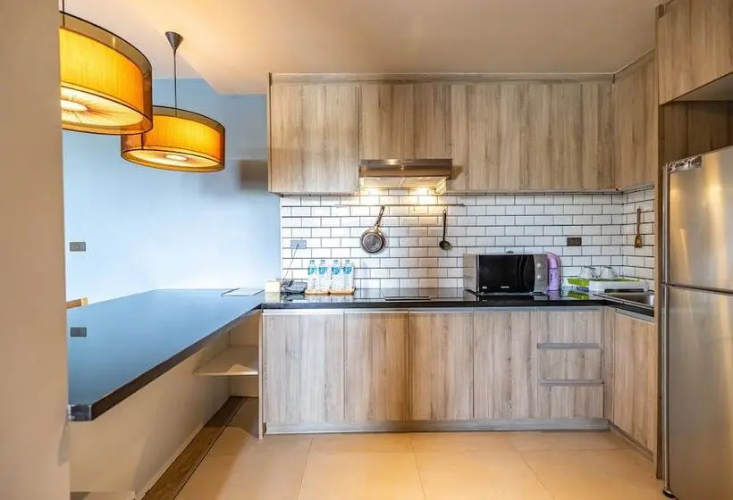 Familjesvit, Antiya Hotel Phuket