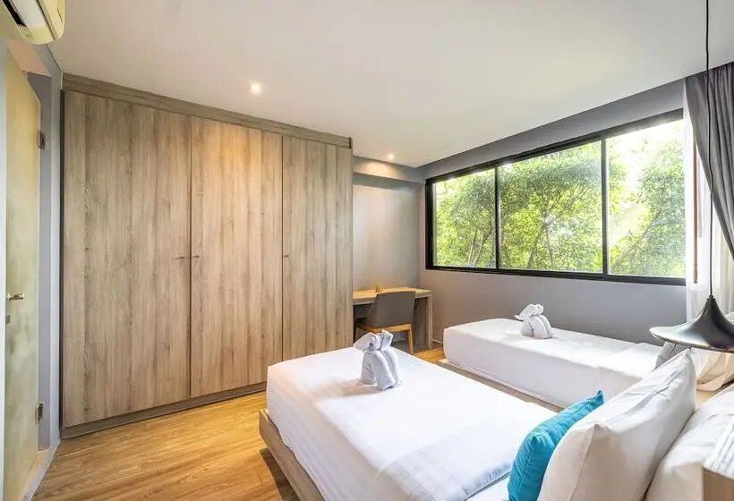 Familjesvit, Antiya Hotel Phuket