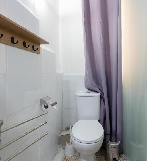 اتاق استاندارد, Tarona Guesthouse