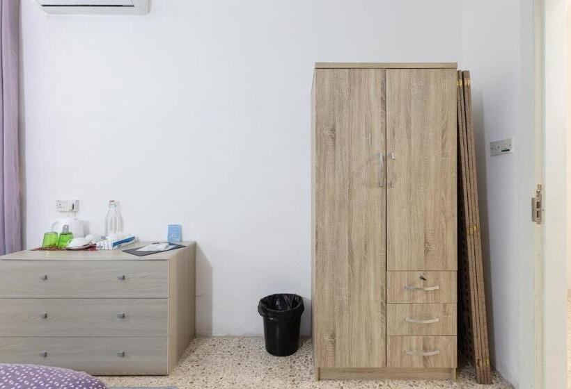 اتاق استاندارد, Tarona Guesthouse