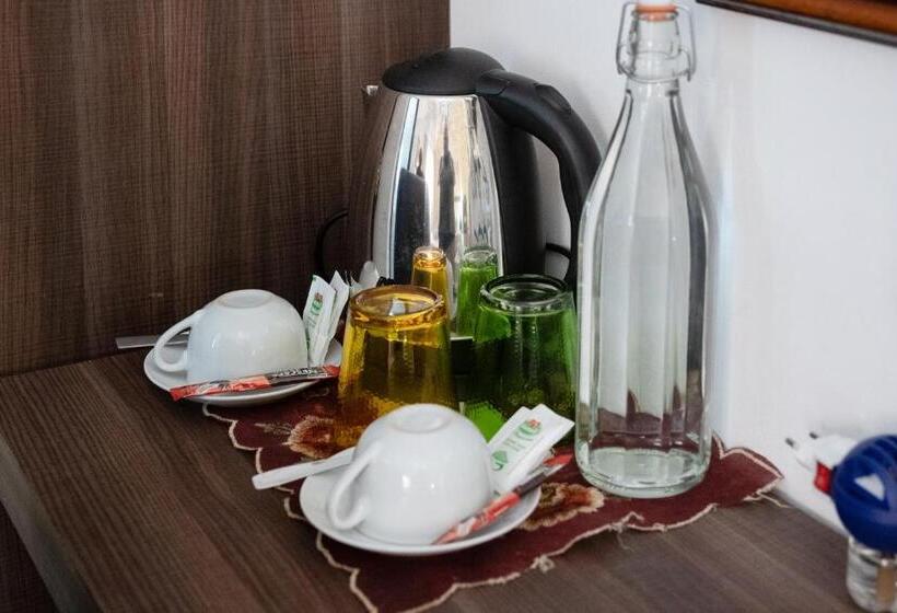 اتاق استاندارد, Tarona Guesthouse