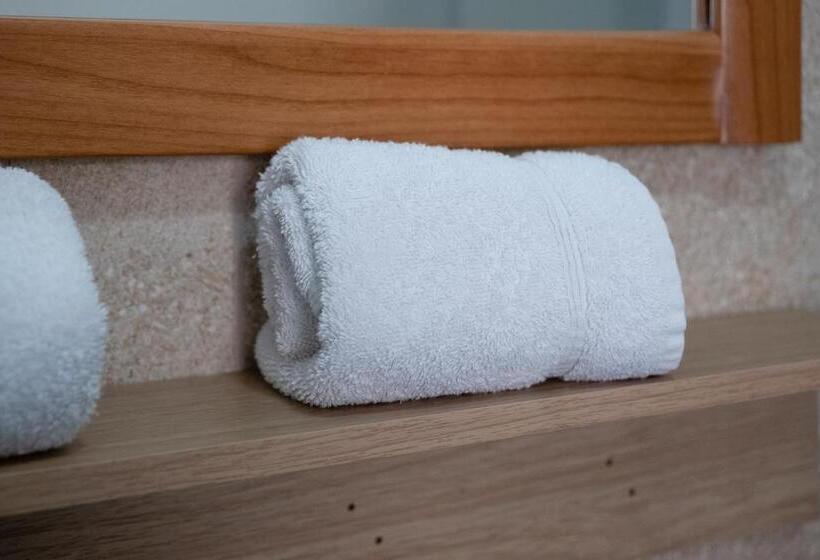 اتاق سوپریور, Tarona Guesthouse