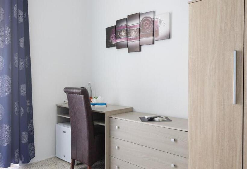 اتاق سوپریور, Tarona Guesthouse