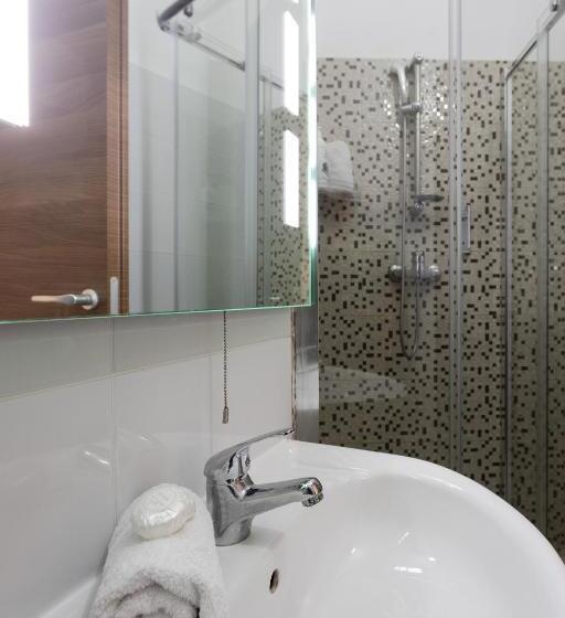 اتاق سوپریور, Tarona Guesthouse