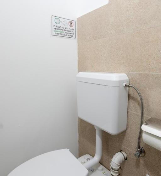 اتاق استاندارد یک نفره, Tarona Guesthouse