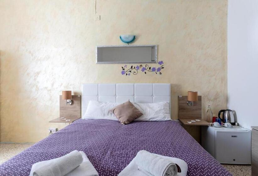 اتاق سوپریور, Tarona Guesthouse