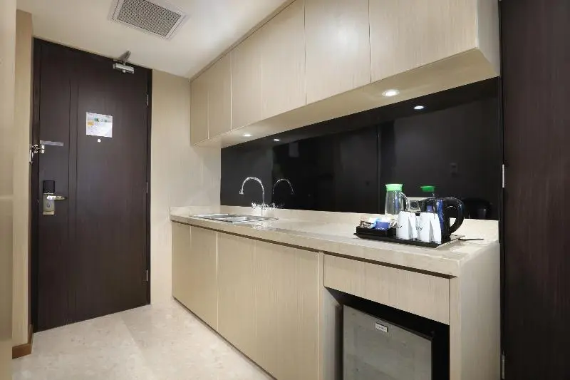 スイート, Aston Kartika Grogol Hotel & Conference Center