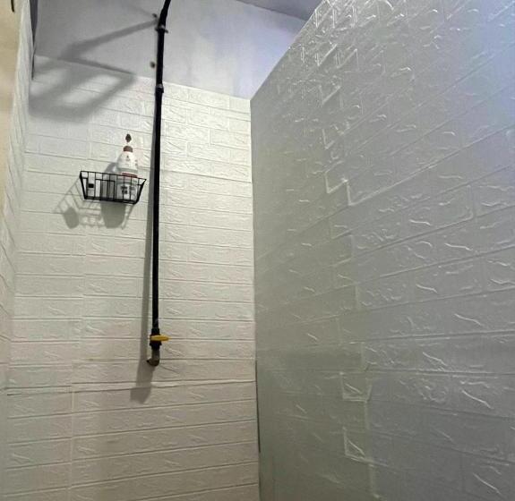 מיטה בחדר משותף, Good Feeling Hostel