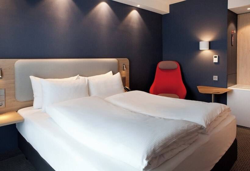 Номер Стандарт, Holiday Inn Express   Saarbrücken, An Ihg