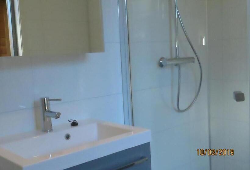 ベーシックルーム, øvstefjellså Gård &aktivitet Senter