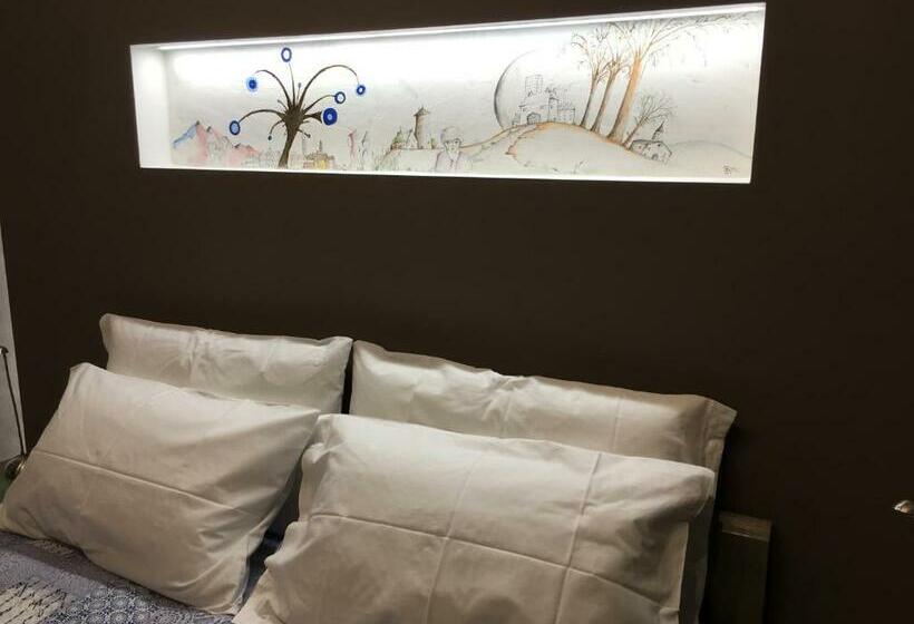 Chambre Familiale, La Corte