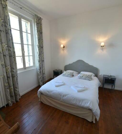 اتاق استاندارد با چشمانداز باغ, Logisdescordeliers