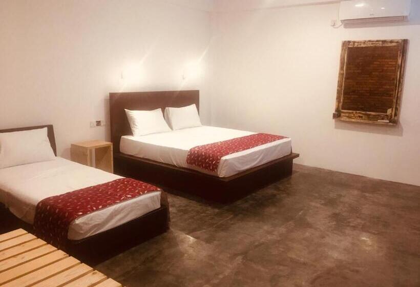 스탠다드 트리플 룸 풀장 전망, Il Frangipane