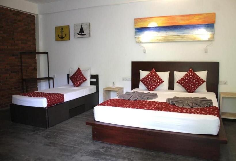 스탠다드 트리플 룸 풀장 전망, Il Frangipane