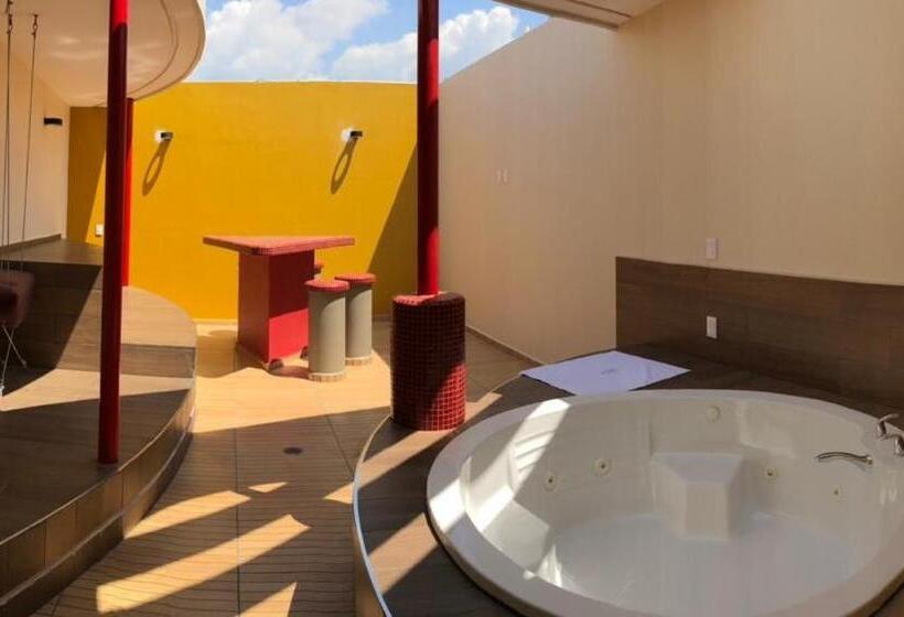 Suíte com Hidromassagem, Motel Tatami