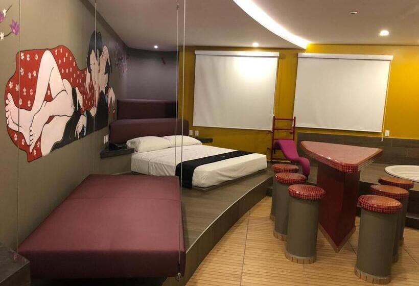 Suíte Cama King, Motel Tatami