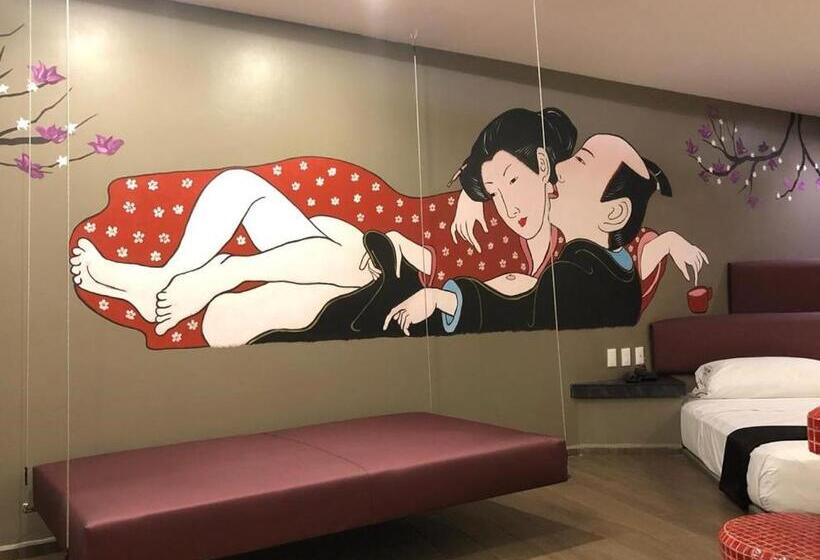 سوئیت با تخت بزرگ, Motel Tatami