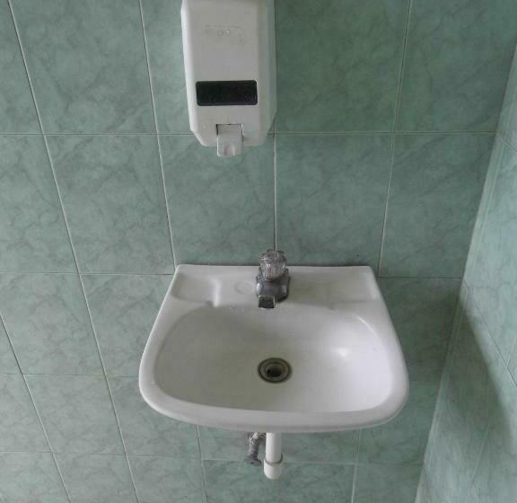 اتاق اکونومی یک تخته, Landivar Zona 7