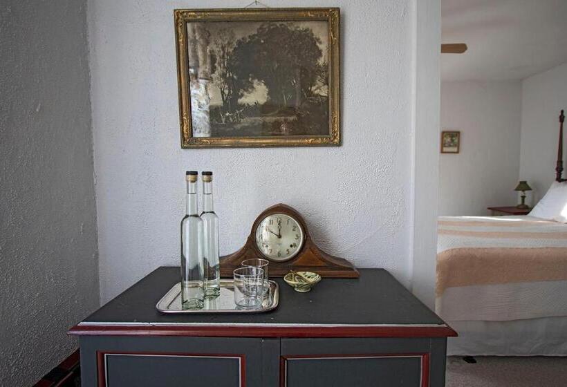 בית, חדר שינה 1, The Woodbine Inn