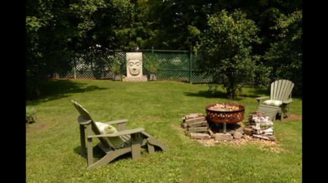 סוויטת ג'וניור, The Woodbine Inn