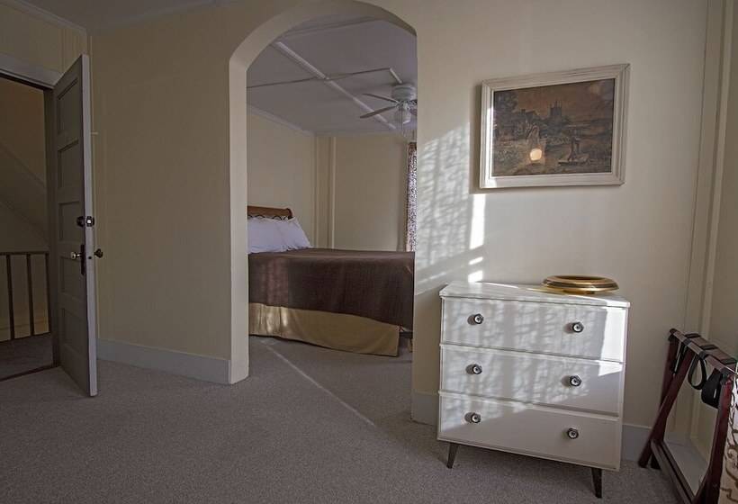 סוויטה, The Woodbine Inn