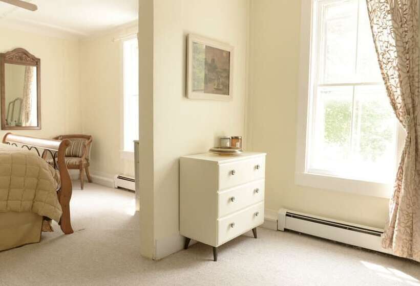 סוויטה, The Woodbine Inn