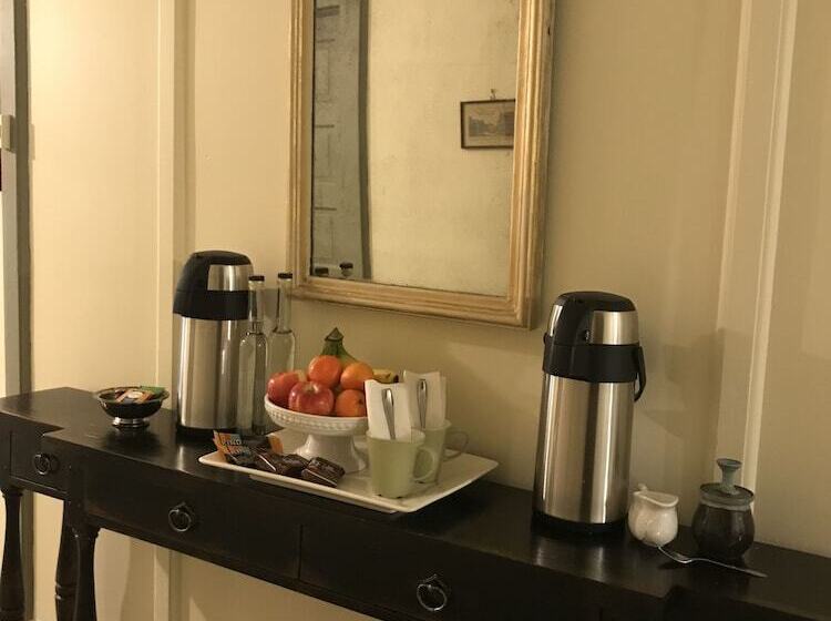 סוויטה דלוקס, The Woodbine Inn