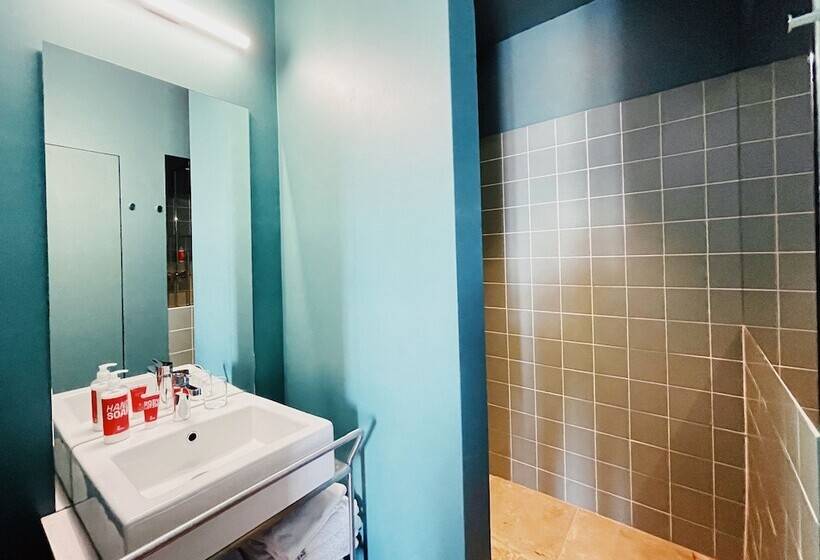 اتاق سوپریور با چشمانداز شهر, Esqina Cosmopolitan Lodge