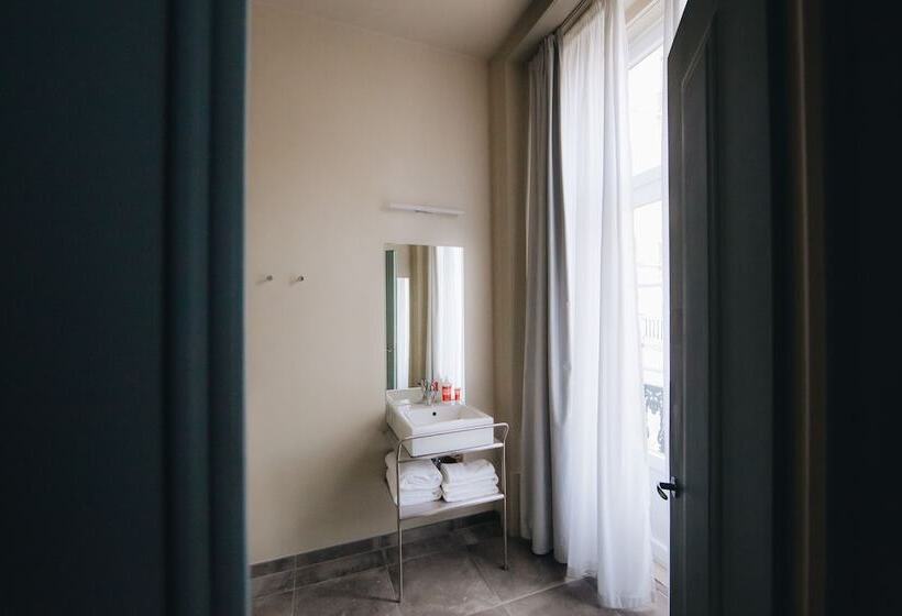 اتاق سوپریور با چشمانداز شهر, Esqina Cosmopolitan Lodge