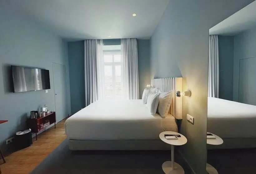 اتاق سوپریور با چشم‌انداز شهر, Esqina Cosmopolitan Lodge