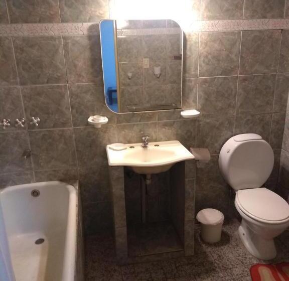 غرفة قياسية رباعية, Residencial Marlis